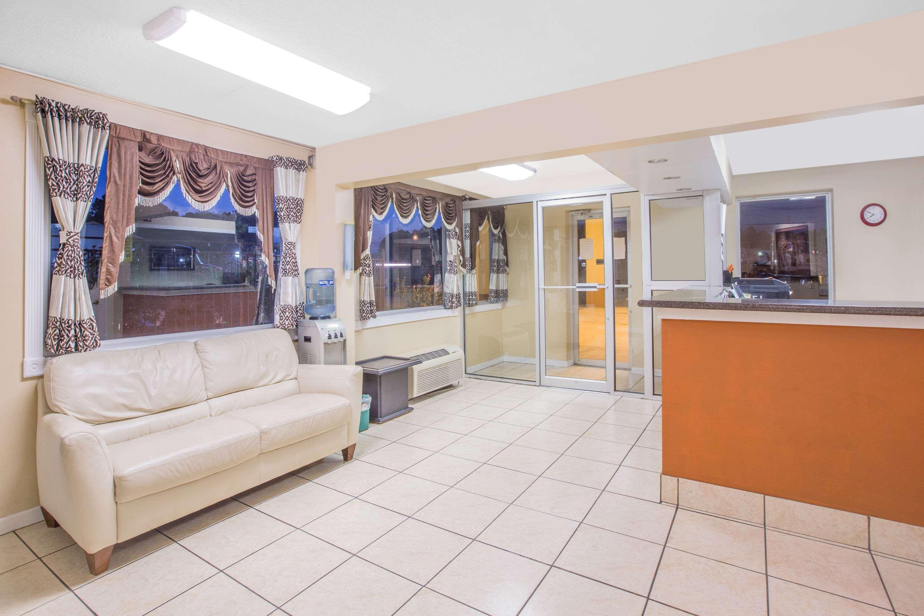 Hotel Super 8 By Wyndham Jasper Extérieur photo
